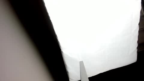  V I C T O R I A   online show from 10-16-25, 11:55