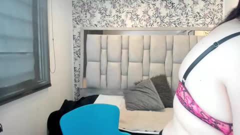  V I C T O R I A   online show from 01-14-26, 12:00