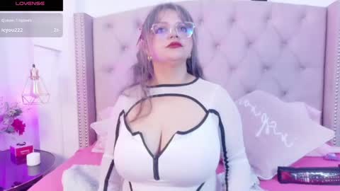 Snapshot of victoria_cherry_ chatting on 05-14-26, 11:39 victoria_cherry_ online show from 05-14-26, 11:39