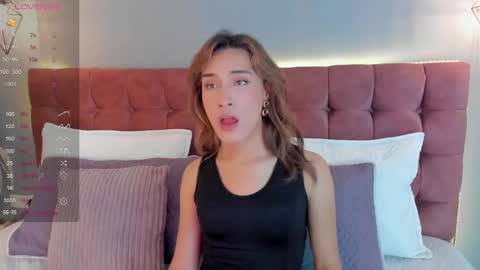 Snapshot of victoria_decapri chatting on 11-19-25, 08:09 victoria online show from 11-19-25, 08:09