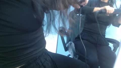 Victoria online show from 02-16-26, 01:07