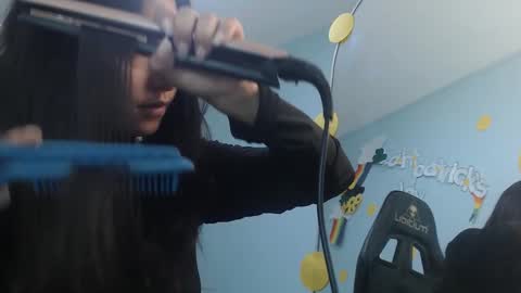 Victoria online show from 03-17-26, 01:36