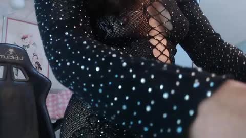 Victoria online show from 04-07-26, 02:17