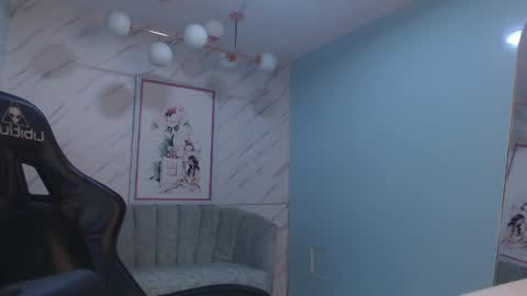 Victoria online show from 05-12-26, 01:08