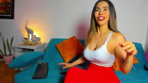 Victoria  online show from 01-10-26, 05:15