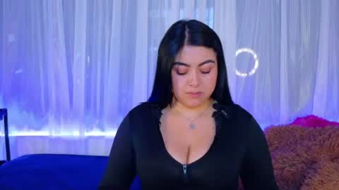 Victoria  online show from 06-11-26, 12:32