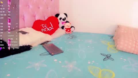 Snapshot of victoria_kastelo chatting on 12-18-24, 07:08 Victoria online show from 12-18-24, 07:08