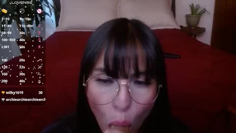VICTORIA MARTELO online show from 02-11-26, 04:23