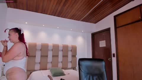 Snapshot of victoria_mooree chatting on 10-26-25, 11:49 Victoria Everyday From 1400 to 2130 Col Time online show from 10-26-25, 11:49