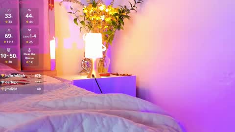 Snapshot of victoria_rash chatting on 02-12-25, 11:20 VICTORIA online show from 02-12-25, 11:20