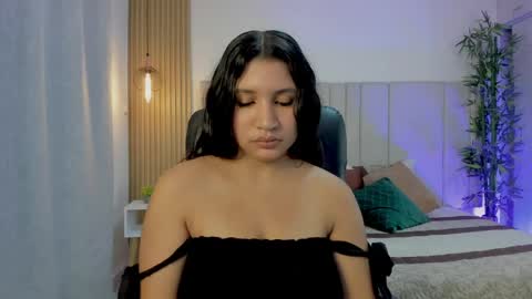 Snapshot of victoria_rossee chatting on 04-17-26, 01:47 VICTORIA online show from 04-17-26, 01:47