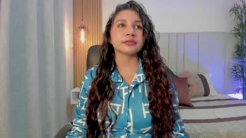 Snapshot of victoria_rossee chatting on 05-04-26, 03:19 VICTORIA online show from 05-04-26, 03:19