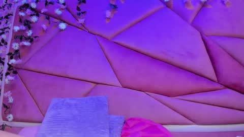 Snapshot of victoria_rossy_ chatting on 12-02-25, 08:26 Victoria online show from 12-02-25, 08:26