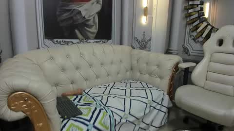 Snapshot of victoria_sexy4u chatting on 11-22-25, 11:26 online show from 11-22-25, 11:26