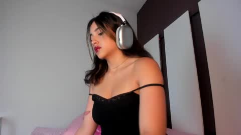 victoriaa2_doll online show from 05-30-26, 02:03
