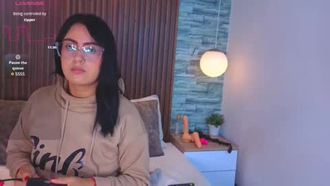 Victoria Andrade online show from 02-16-26, 12:23