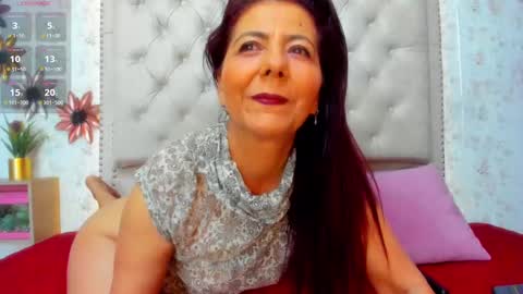 Snapshot of victoriaarousse25 chatting on 02-03-25, 11:58 victoriaarousse online show from 02-03-25, 11:58