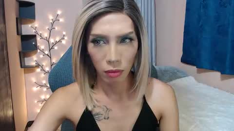 Snapshot of victoriaasianmistress chatting on 11-06-25, 03:13 Victoria online show from 11-06-25, 03:13