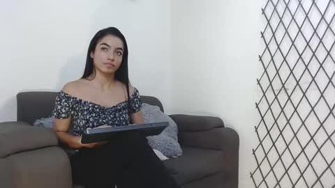 Snapshot of victoriabianchi chatting on 02-24-26, 03:32 Vicky online show from 02-24-26, 03:32