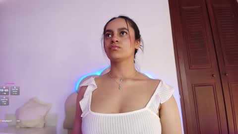 Snapshot of victoriablack_ chatting on 02-17-25, 02:48 Victoria online show from 02-17-25, 02:48