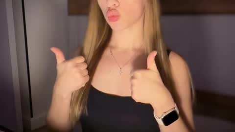 Snapshot of victoriachance chatting on 12-14-25, 02:44 Victoria means victory... always online show from 12-14-25, 02:44