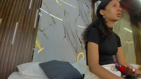 Snapshot of victoriaduarte chatting on 01-15-26, 08:01 Victoria online show from 01-15-26, 08:01