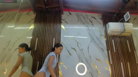 Victoria  online show from 03-25-26, 08:48