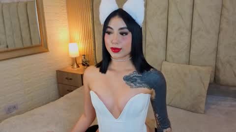 VICTORIA online show from 10-26-25, 02:12