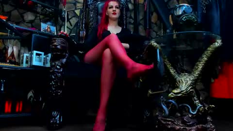 Victoria Heller online show from 09-30-25, 04:39