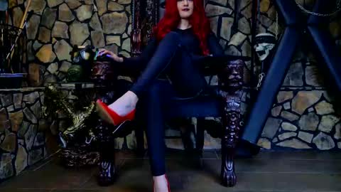 Victoria Heller online show from 10-10-25, 04:44