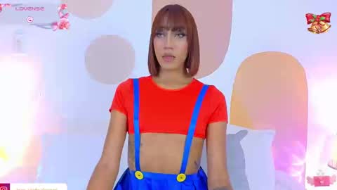 Snapshot of victoriaross1 chatting on 11-03-25, 12:24 VictoriaRoss online show from 11-03-25, 12:24