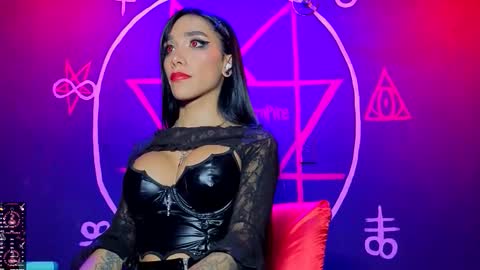 Victoria Vampire online show from 10-09-25, 01:14