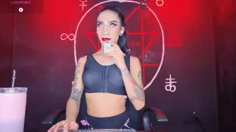 Snapshot of victoriavampire666 chatting on 06-15-26, 04:47 Victoria Vampire online show from 06-15-26, 04:47