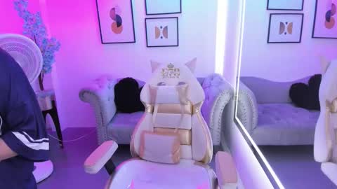 Victoria.  online show from 02-23-26, 12:24