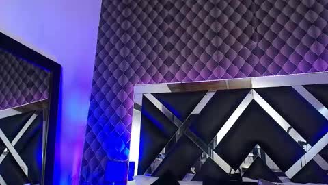 victtoria lee online show from 11-29-25, 07:06