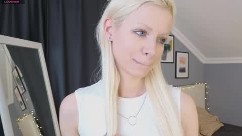 Eva online show from 04-04-26, 12:24