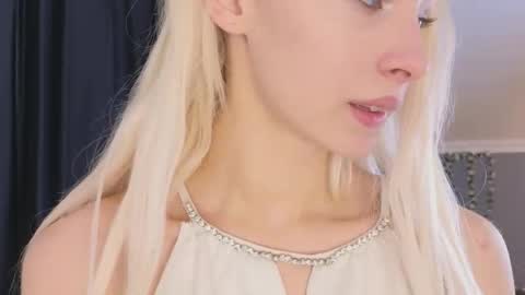 Eva online show from 04-25-26, 01:41