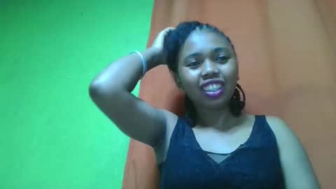Snapshot of vierge28430 chatting on 05-08-26, 11:37 vierge28430 online show from 05-08-26, 11:37