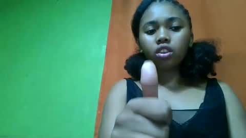 Snapshot of vierge28430 chatting on 05-10-26, 07:46 vierge28430 online show from 05-10-26, 07:46