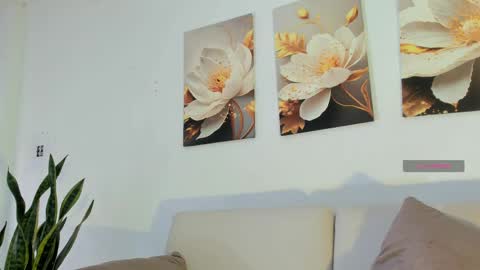 VIOLET  online show from 04-01-26, 01:41