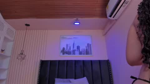 Viiolett online show from 02-20-25, 07:30