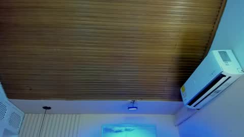 Viiolett online show from 09-25-25, 07:28