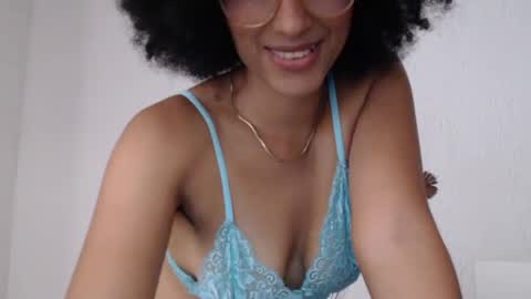 Snapshot of viiolettaaa chatting on 07-01-26, 10:31 viiolettaaa online show from 07-01-26, 10:31