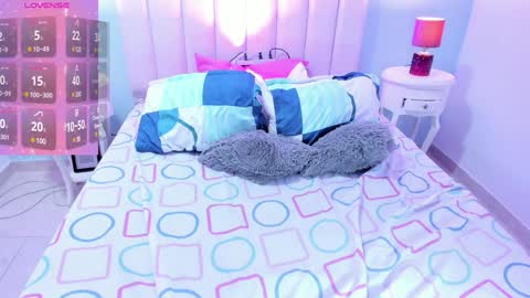 Violet online show from 12-10-24, 04:38