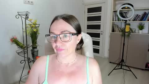 Ukrainian-woman online show from 01-08-26, 07:21