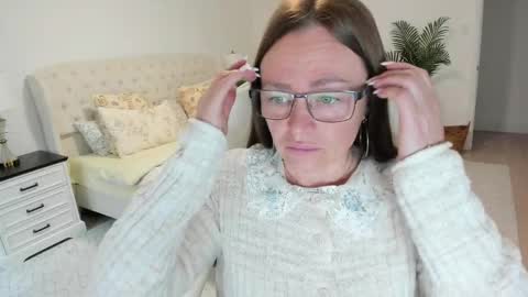 Ukrainian-woman online show from 05-26-26, 11:28