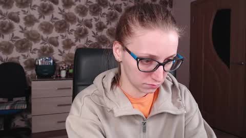 Snapshot of vikaericka chatting on 01-26-25, 02:30 Vika online show from 01-26-25, 02:30