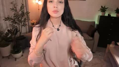 Snapshot of vikibellson chatting on 09-21-25, 06:20 Viki Bellson online show from 09-21-25, 06:20