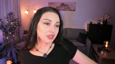 Snapshot of vikibellson chatting on 12-05-25, 05:53 Viki Bellson online show from 12-05-25, 05:53