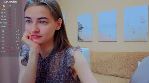 Snapshot of vikiberry chatting on 09-16-25, 06:47 vikiberry online show from 09-16-25, 06:47